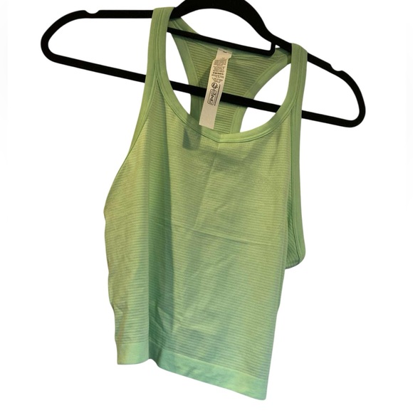 NWT Lululemon swiftly tech cropped racerback tank size 10 - Picture 1 of 5